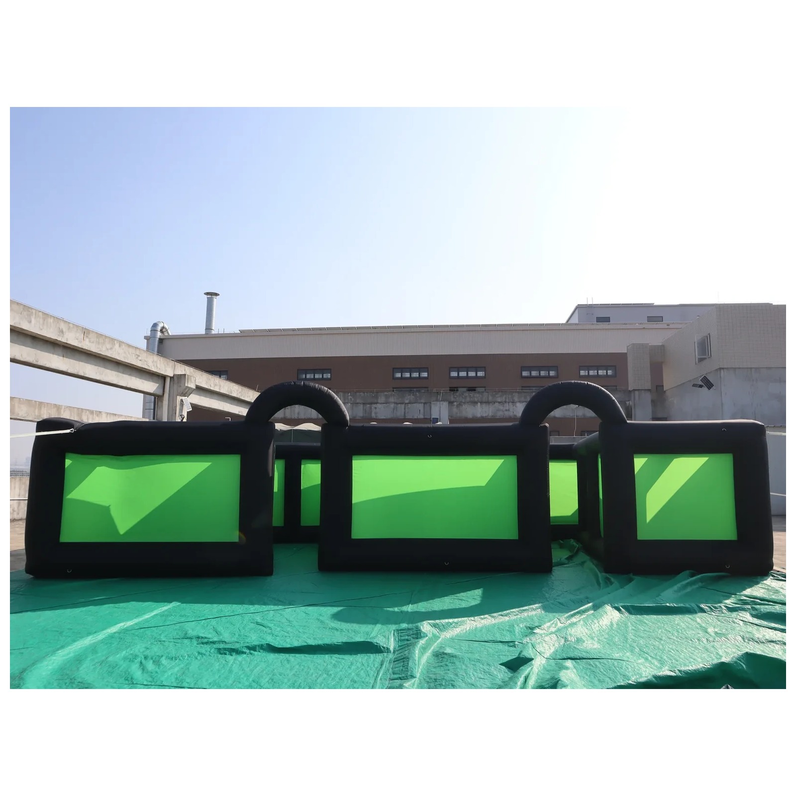 Outdoor Black Green Inflatable - Outdoor Adventure Kids Party recension och pris