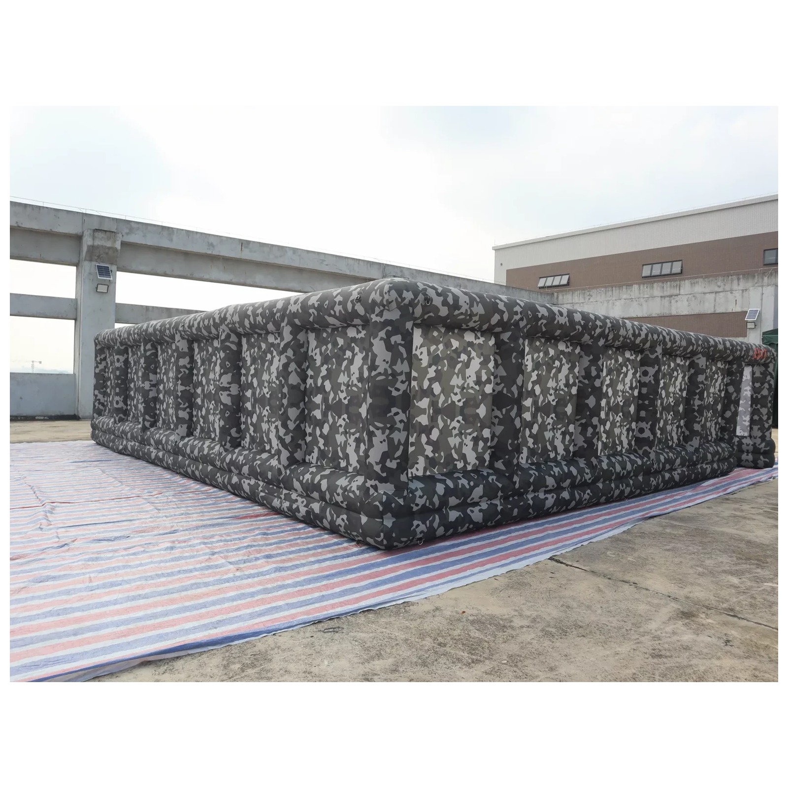 Large Gray Camouflage Open Inf - Outdoor Adventure Kids Party recension och pris